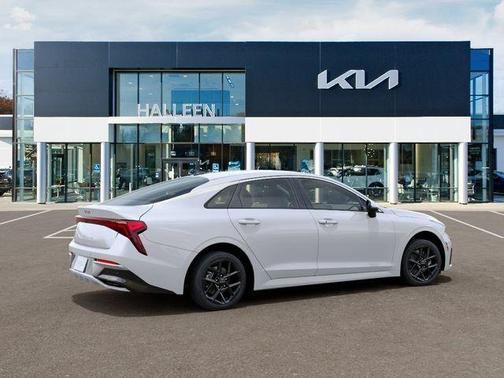 Snow White Pearl 2026 Kia K5 LXS
