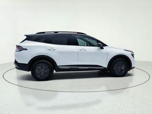 Glacier White Pearl 2023 Kia Sportage X-Pro Prestige