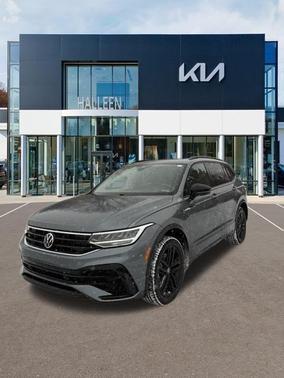 2022 Volkswagen Tiguan 2.0T SE R-Line Black