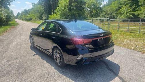 Aurora Black Pearl 2023 Kia Forte GT-Line