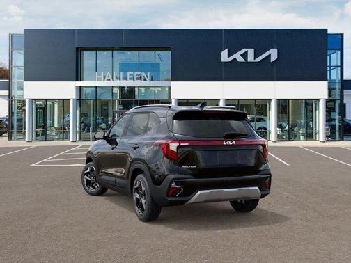 Fusion Orange 2026 Kia Seltos S