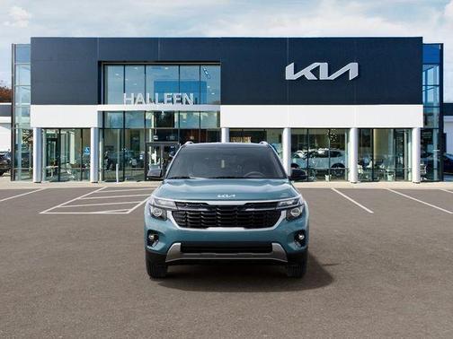 Blue / Black 2026 Kia Seltos S