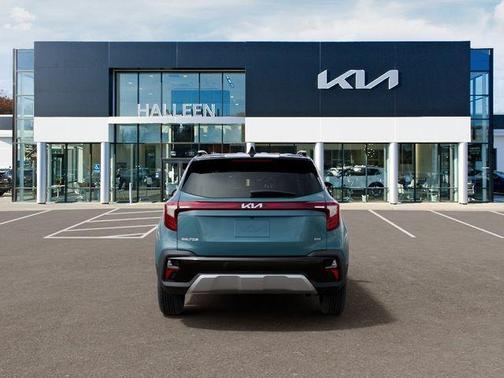 Blue / Black 2026 Kia Seltos S