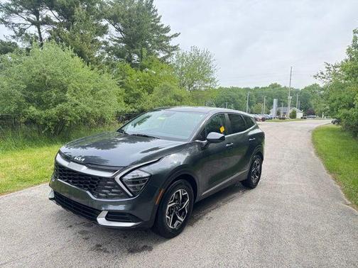 Gravity Gray 2024 Kia Sportage LX