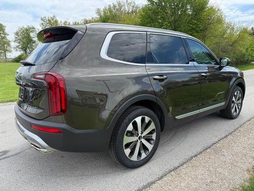 2022 Kia Telluride S