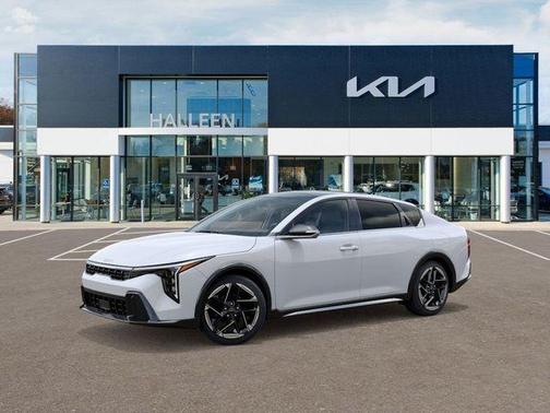 Snow White Pearl 2026 Kia K4 GT-LINE