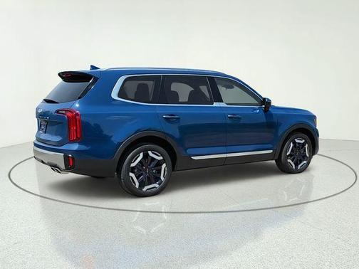 Midnight Black 2024 Kia Telluride S