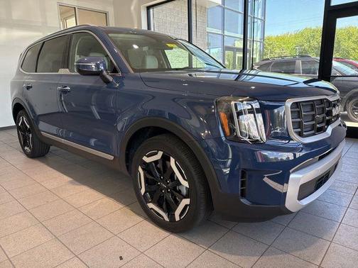 Midnight Black 2024 Kia Telluride S
