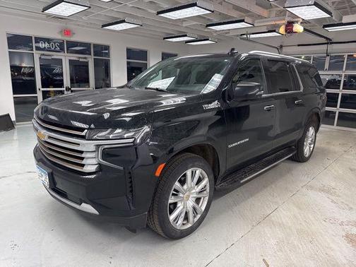 2023 Chevrolet Suburban 4WD High Country