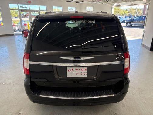 Mocha Java Pearlcoat 2014 Chrysler Town & Country Touring-L