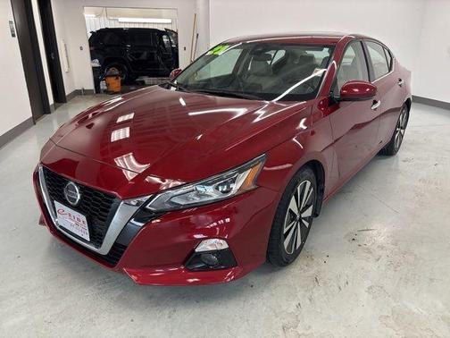 2022 Nissan Altima 2.5 SL