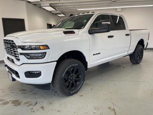 Bright White Clearcoat 2026 RAM 2500 Big Horn Crew Cab 4x4 6'4' Box