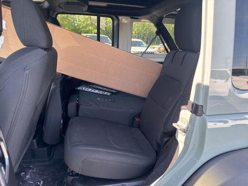 Earl Clearcoat 2023 Jeep Wrangler 4xe Base
