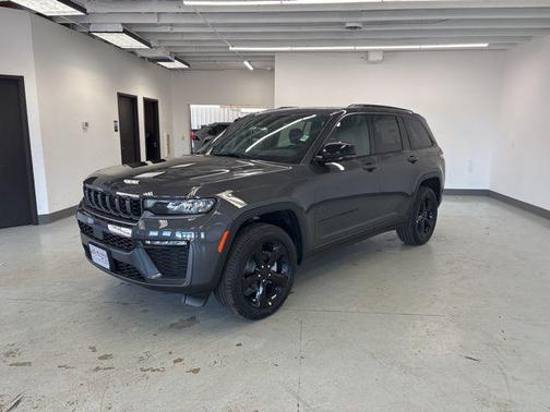 Baltic Gray Metallic Clearcoat 2026 Jeep Grand Cherokee Limited
