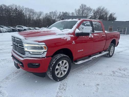 2023 RAM 3500 Laramie Crew Cab 4x4 6'4' Box