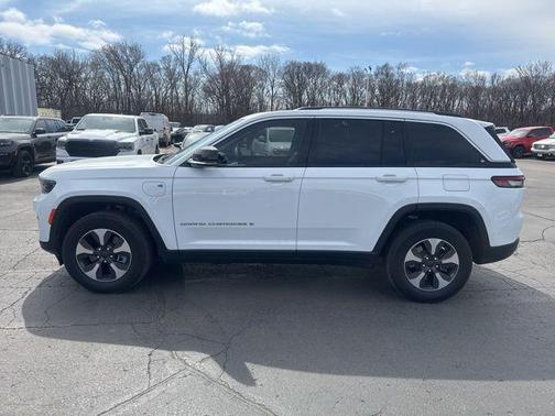 2022 Jeep Grand Cherokee 4xe Base