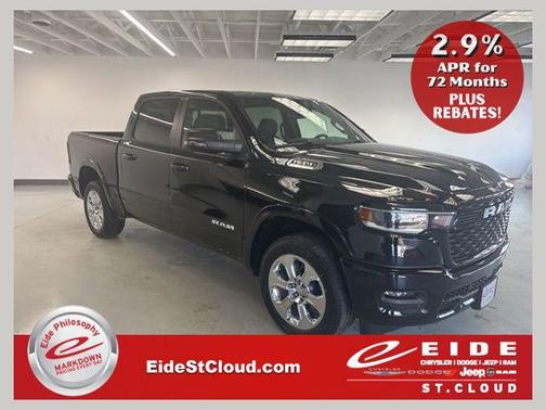 Diamond Black Crystal Pearlcoat 2026 RAM 1500 Big Horn/Lone Star