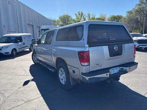 2005 Nissan Titan LE Crew Cab