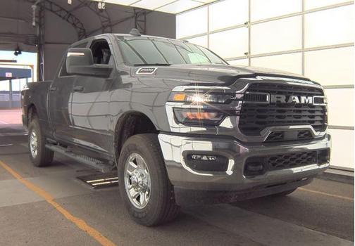 2025 RAM 2500 Tradesman Crew Cab 4x4 6'4' Box