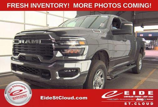 2025 RAM 2500 Tradesman Crew Cab 4x4 6'4' Box