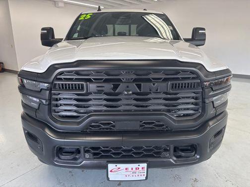 2025 RAM 2500 Tradesman Crew Cab 4x4 8' Box