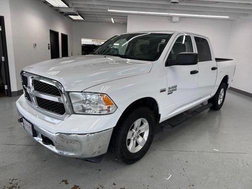 Bright White Clearcoat 2022 RAM 1500 Classic SLT