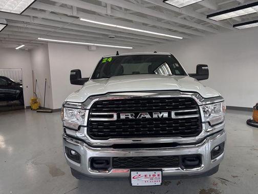 2024 RAM 2500 Big Horn Crew Cab 4x4 6'4' Box