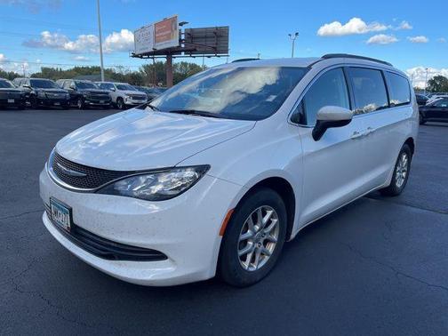 2020 Chrysler Voyager LXI