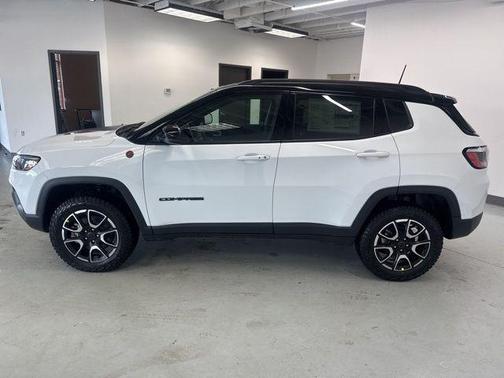2026 Jeep Compass Trailhawk