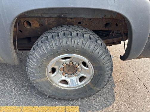 2005 Chevrolet Silverado 1500 LS Crew Cab