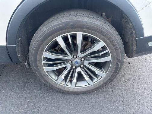 2019 Ford Explorer Platinum