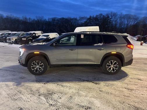 2025 GMC Acadia AWD AT4