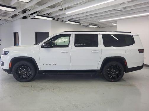 2025 Jeep Wagoneer L Series II Carbide 4x4