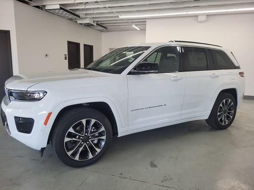 2025 Jeep Grand Cherokee Overland