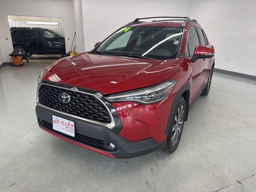 2024 Toyota Corolla Cross XLE