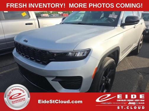 Silver Zynith 2023 Jeep Grand Cherokee Altitude