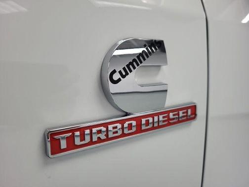 2024 RAM 3500 Tradesman Crew Cab 4x4 6'4' Box