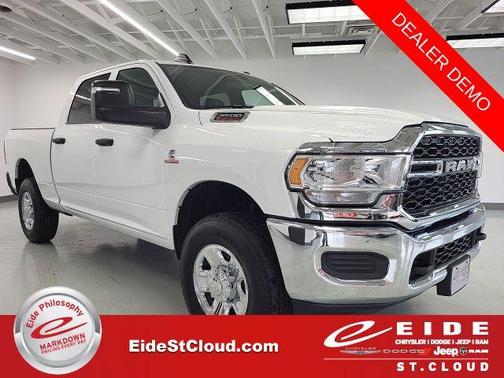 2024 RAM 3500 Tradesman Crew Cab 4x4 6'4' Box