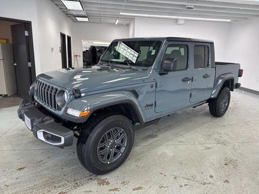2026 Jeep Gladiator Sport S