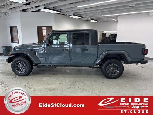 2026 Jeep Gladiator Sport S