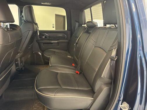 Patriot Blue Pearlcoat 2023 RAM 3500 Limited Crew Cab 4x4 6'4' Box