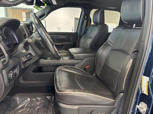 Patriot Blue Pearlcoat 2023 RAM 3500 Limited Crew Cab 4x4 6'4' Box