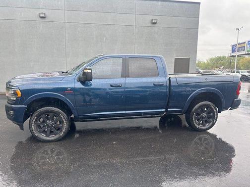Patriot Blue Pearlcoat 2023 RAM 3500 Limited Crew Cab 4x4 6'4' Box