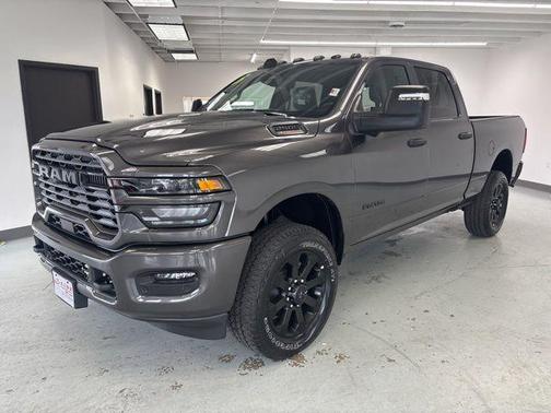2025 RAM 2500 Big Horn Crew Cab 4x4 6'4' Box