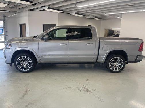2025 RAM 1500 ST