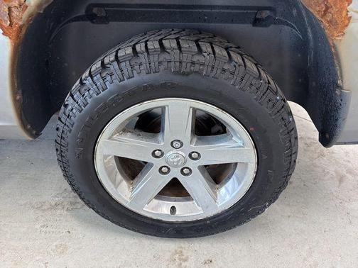 Mineral Gray Metallic Clearcoat 2012 RAM 1500 SLT