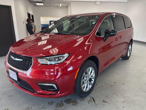 2026 Chrysler Pacifica L