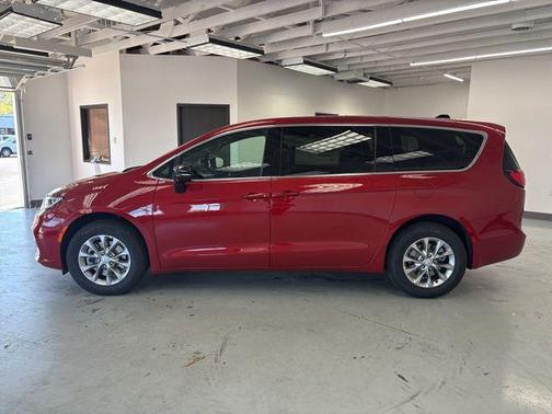 2026 Chrysler Pacifica L