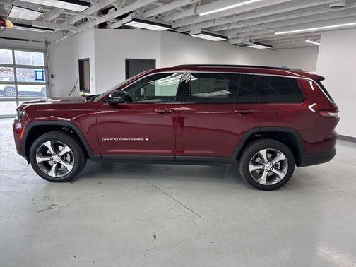 Velvet Red Pearlcoat 2026 Jeep Grand Cherokee L Limited