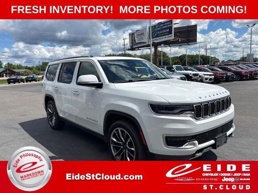 Bright White Clearcoat 2022 Jeep Wagoneer Series III